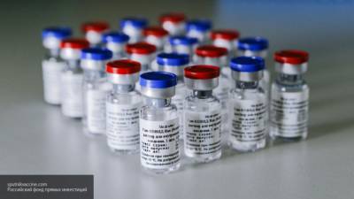 Минздрав назвал сроки поставки вакцины от коронавируса в регионы РФ