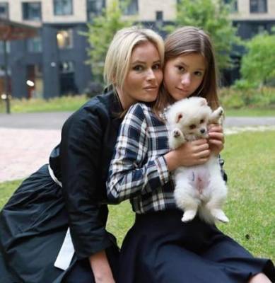Дочь Даны Борисовой уже начала прогуливать школу