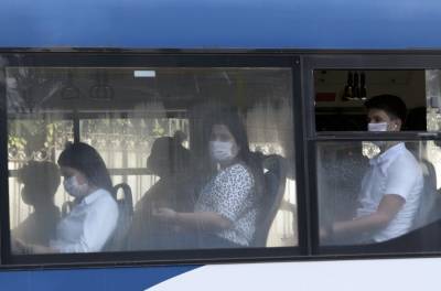 В Турции запретили гражданам ездить стоя в общественном транспорте из-за COVID-19