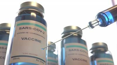 Доктор Мясников рассказал, как испытал вакцину от COVID-19 на себе