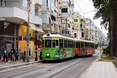 В Турции запретили проезд стоя в общественном транспорте