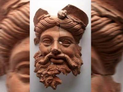 Как выглядел Дионис: В Турции нашли древнюю маску с лицом греческого бога