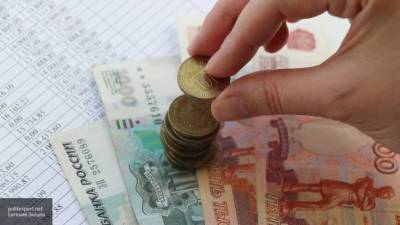 Самозанятых россиян с низким доходом могут освободить от профналога