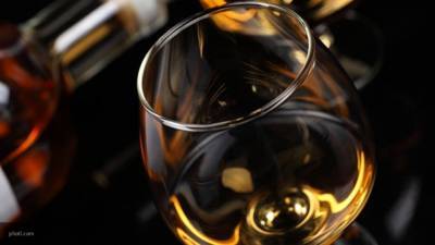 Британец собрался продать коллекцию виски для покупки дома