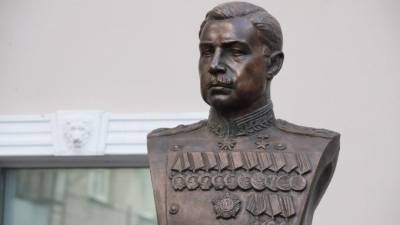 В центре Петербурга открыли бюст маршала Леонида Говорова