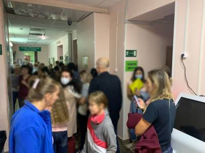 Рязанцы пожаловались на очереди в детской поликлинике