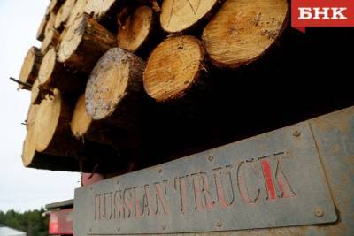 Жители Зимстана добились ремонта дорог после перекрытия въезда лесовозам