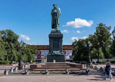 Москвичам предлагают выбрать любимые памятники