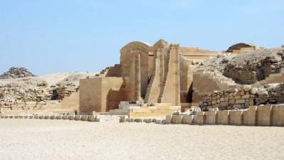 В Египте нашли нетронутые подземные могилы - piter.tv - Египет - Мемфис