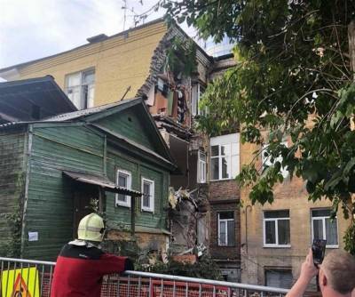 В Самаре обрушилась несущая стена жилого дома