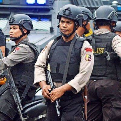 В Индонезии власти применяют необычные методы наказания нарушителей масочного режима
