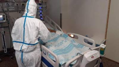 Больная коронавирусом в Хайфе родила недоношенного ребенка в тяжелом состоянии