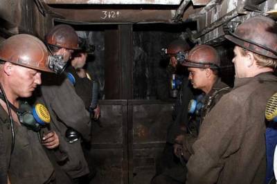 Михаил Волынец - Почти 400 шахтеров объявили подземный протест: Требуют увеличения зарплат - vkcyprus.com - Украина - Кривой Рог