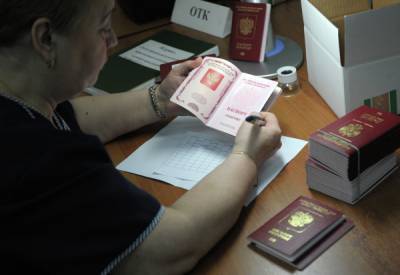 В Госдуме сочли нормальным желание 17% россиян эмигрировать