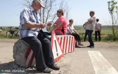 На Донбассе из-за сбоя замедлился пропуск через КПВВ
