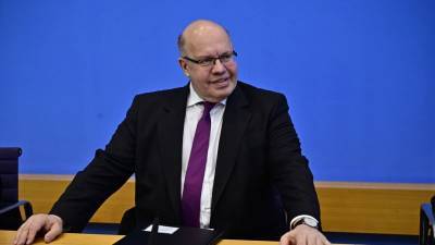 Министр экономики Германии выразил сомнения по поводу санкций против России