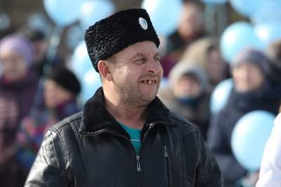 В Екатеринбурге казаки довели до слез волонтера «Стенограффии», перепутав ее с ЛГБТ