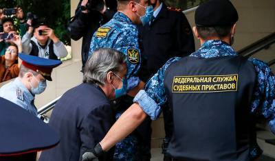 Правозащитник считает, что Ефремов может выйти на свободу по УДО уже через 4 года