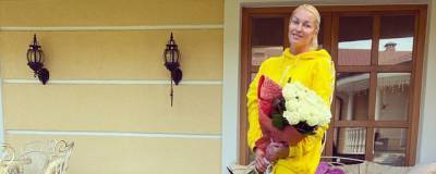 «После бани глазами любимого»: Волочкова выложила фото без шпагата