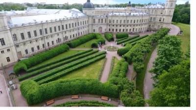 В Гатчинский дворец вернули 2 экспоната, спасенные во время ВОВ