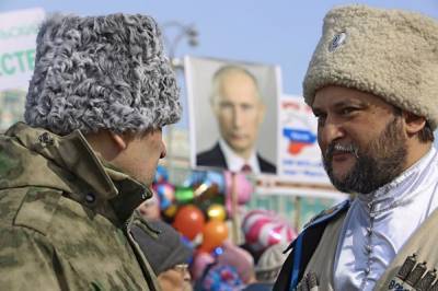 Уральские казаки осудили «ряженых», останавливавших екатеринбуржцев из-за яркой одежды