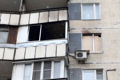 Россиянин побегал голый по подъезду и поджег свою квартиру