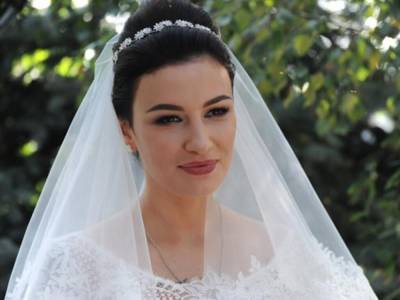 Анастасия Приходько опубликовала новые снимки со своего венчания