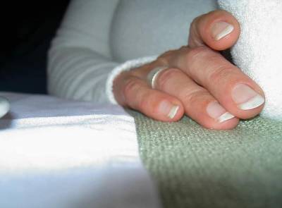 Учёные рассказали, как определить рак лёгких по состоянию ногтей