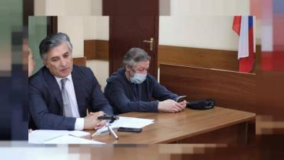 Михаил Ефремов приговорен к 8 годам колонии