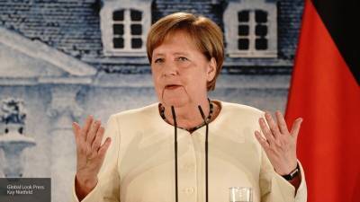 Меркель: решение по "Северному потоку — 2" будет общеевропейским