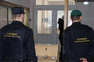 В Смоленске осудили мужчину, угрожавшему приставу в здании суда