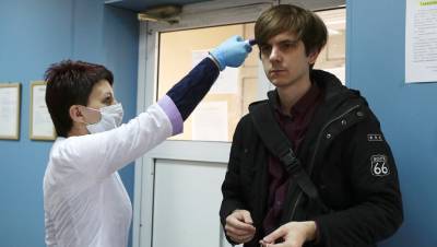 Коронавирус обнаружили в 10 школах Петербурга