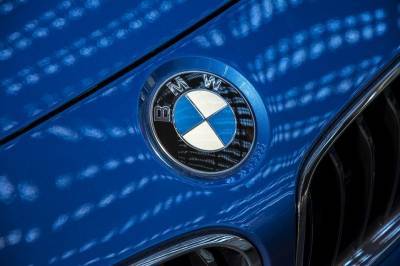 На дорогах ФРГ заметили прототип обновлённого кроссовера BMW X1 2022