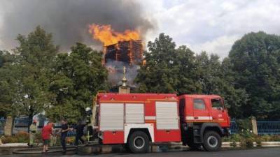 В Донецкой области горит деревянная церковь 1848 года, - ГСЧС