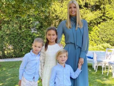 Иванка Трамп в стильном образе показала своих подросших детей