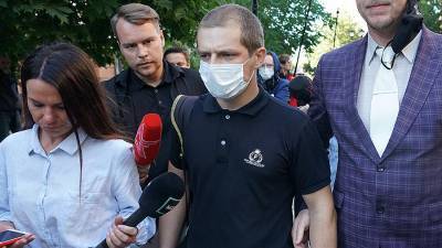 Защита сына Захарова назвала неприемлемой сумму компенсации в 800 тыс. рублей