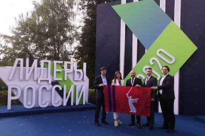 Губернатор Бочаров поздравил победителей конкурса «Лидеры России»