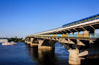 В Киеве суд отпустил "психически нездорового" минера моста под домашний арест: подробности