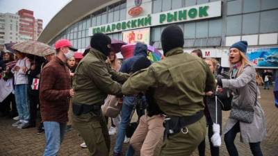 В Минске силовики без опознавательных знаков начали задержания на акции в поддержку Колесниковой