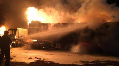 В Усть-Куте сгорели 30 тонн масла для бурения и 2 грузовика