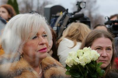 Страдания даны для покаяния: вдова Караченцова поддержала наказание Ефремова