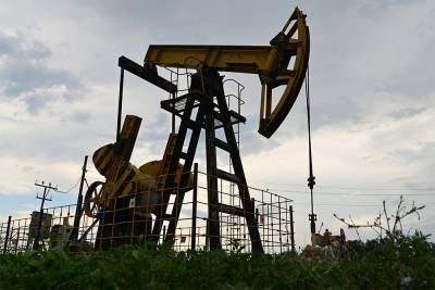 Цена нефти Brent впервые с июня опустилась ниже $40