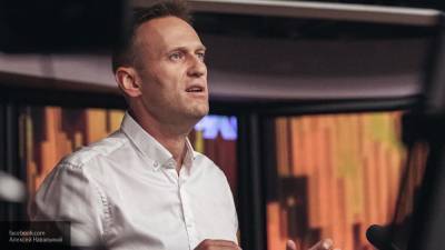 СМИ: кураторы могут отобрать ФБК у Навального после выхода из комы