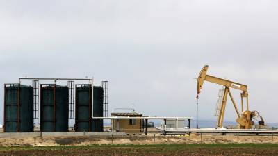 Сырьевое давление: цена нефти Brent впервые с июня опустилась ниже $40 за баррель