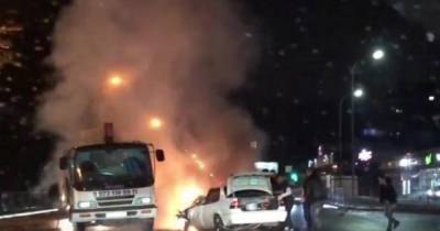 Три человека пострадали в огненном ДТП с грузовиком в Новосибирске