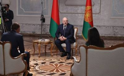 Лукашенко заявил, что не собирался выдавать задержанных россиян Украине