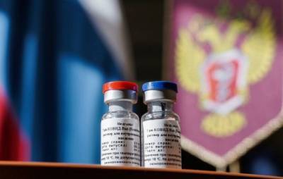 На Украине власть имущие привились от Covid-19 вакциной «страны-агрессора»