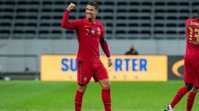 Роналду забил сотый гол за сборную Португалии в матче со шведами в Лиге наций