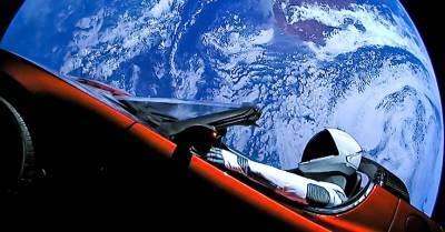 Дэвид Боуи - Tesla Roadster назвали космическим мусором - autorambler.ru