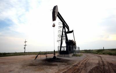 Нефть продолжила падение на фоне опасений второй волны эпидемии